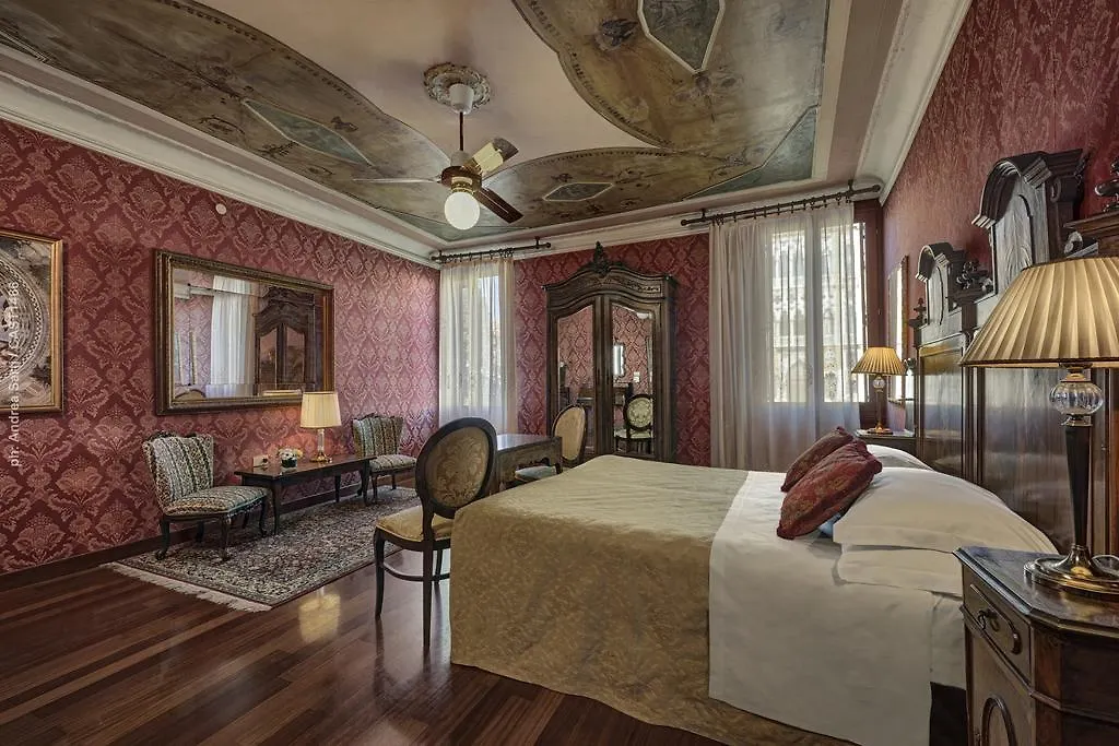 Hotel Galleria Venice